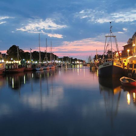 Haus Drei Schwestern, Bernstein Rostock Zewnętrze zdjęcie